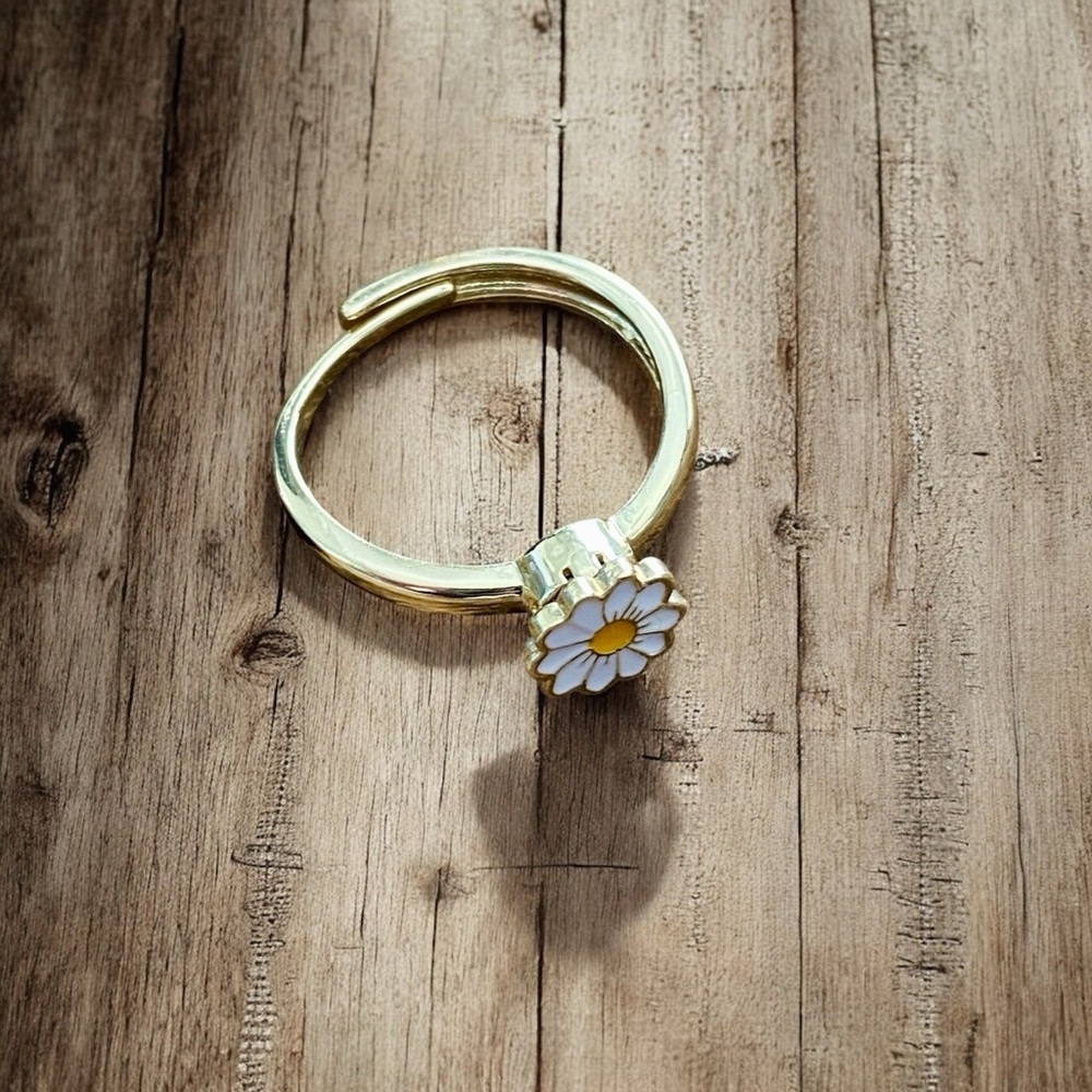Adjustable Fidget Spinner Daisy Flower Rings - Picture 11 of 11
